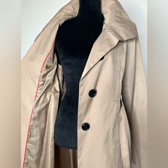 Elegant design coat - Picture 11 of 14